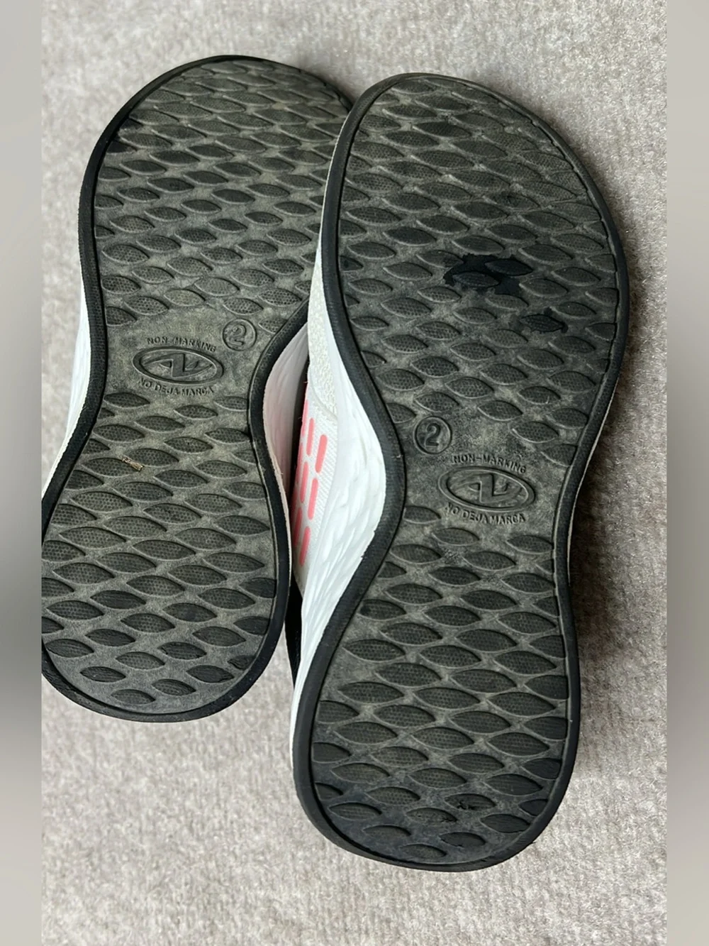 Girls Running Shoes White/Pink size 2